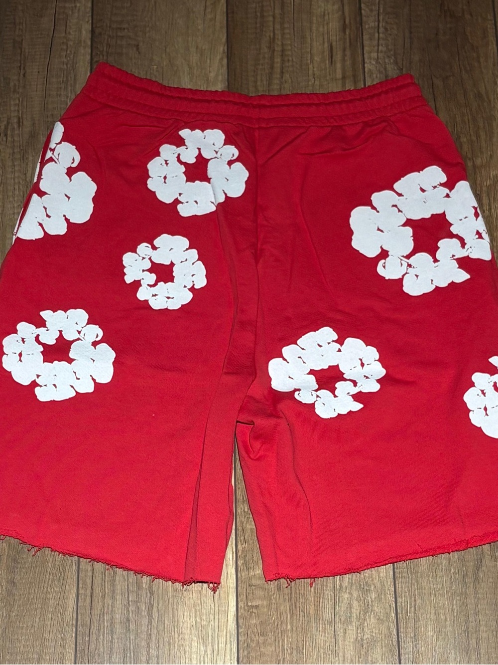Denim Tears Men’s Red Shorts White Floral Design Size Small and Large Brand New